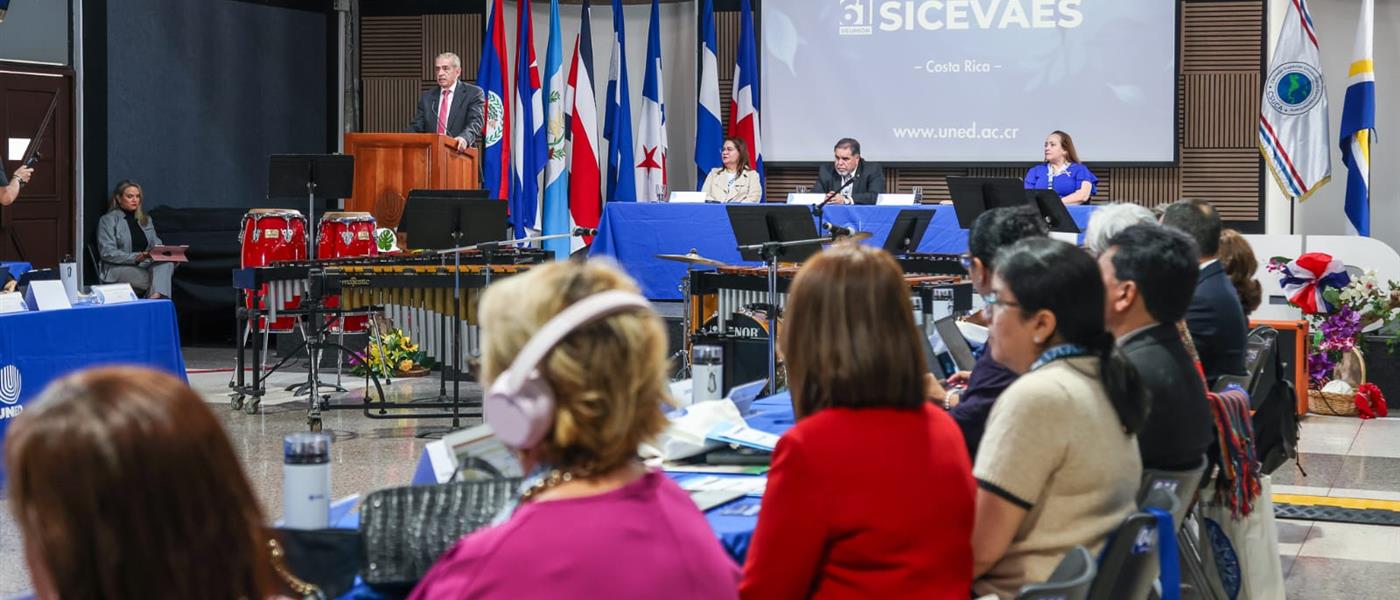 Comité del SIREVE en el Auditorio Cora Ferro Calabrese de la UNA